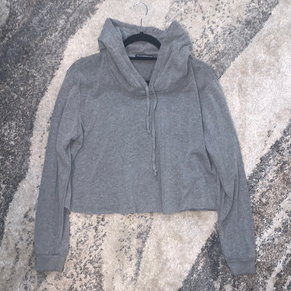 BRANDY MELVILLE GREY CROPPED HOODIE /SWEATSHIRT OS